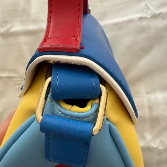 Loungefly Disney Snow White Handbag (Like New) - Picture 7 of 16